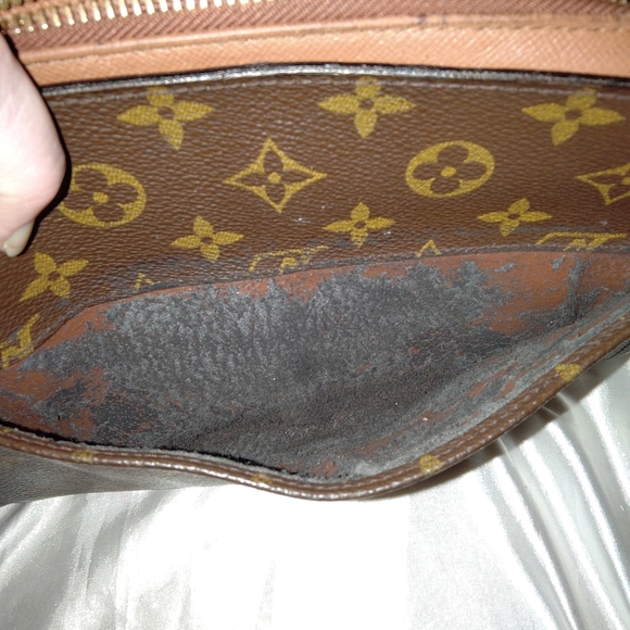 Louis Vuitton Brown Monogram Clutch - Picture 11 of 12